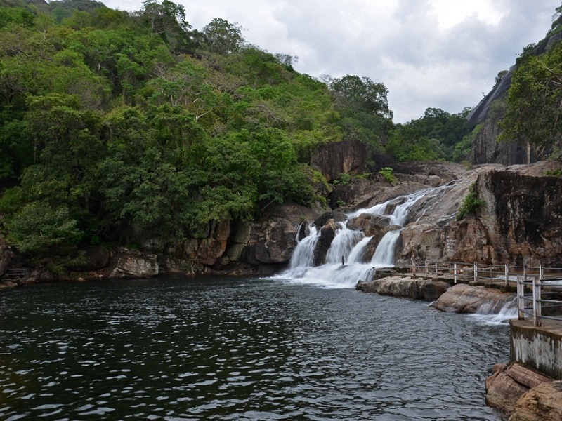 Manimutharu WaterFalls Pravin Travels